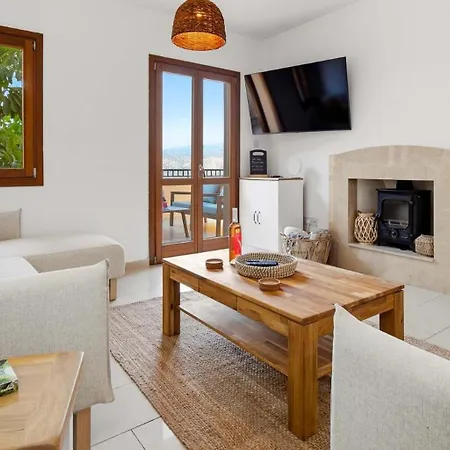 Beautiful, Modern Junior Ez02 - Minimi - With Communal Pool And Lovely Views, Aphrodite Hills