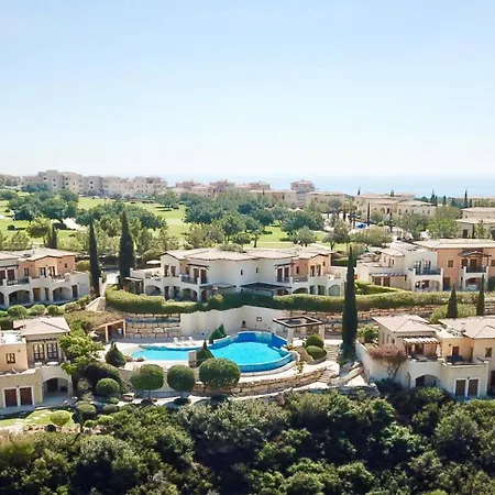 Villa Beautiful, Modern Junior Ez02 - Minimi - With Communal Pool And Lovely Views, Aphrodite Hills *
