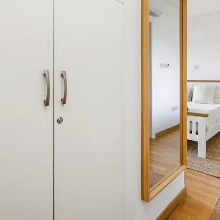 Villa Beautiful, Modern Junior Ez02 - Minimi - With Communal Pool And Lovely Views, Aphrodite Hills *