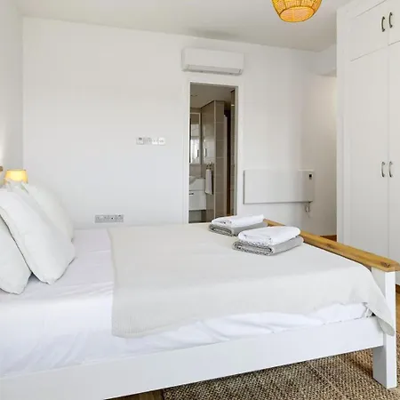 Villa Beautiful, Modern Junior Ez02 - Minimi - With Communal Pool And Lovely Views, Aphrodite Hills